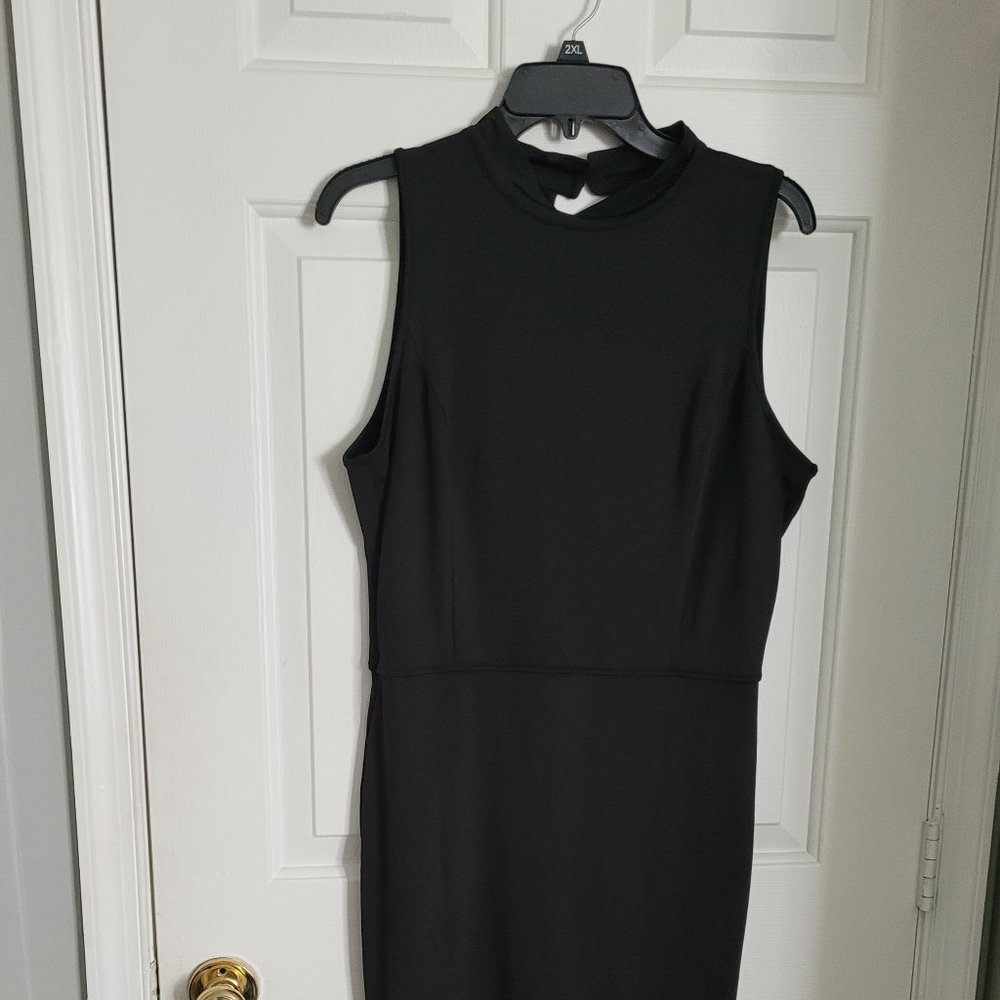 Black Sleeveless Summer Dress